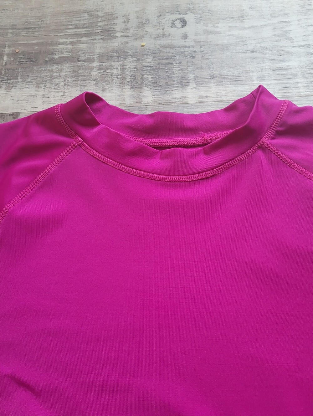 Kanu Surf Women’s Short Sleeve Rashguard Top UPF 50+ Size Medium NWT - Picture 3 of 6